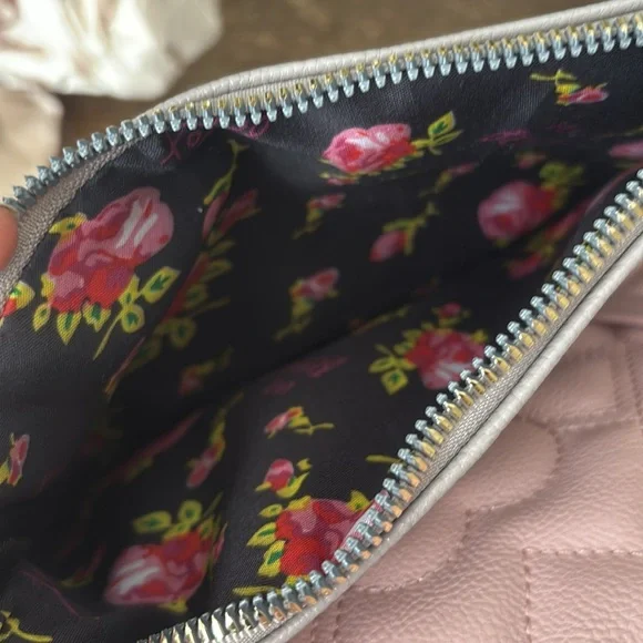 🆑 Betsey Johnson Quilted Puffy Heart Swag Tote. Gray/pink/purple hue Tote Bag - Picture 11 of 17